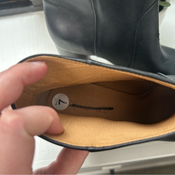 Madewell Black Ankle Boots with Chunky Heel - Picture 5 of 9